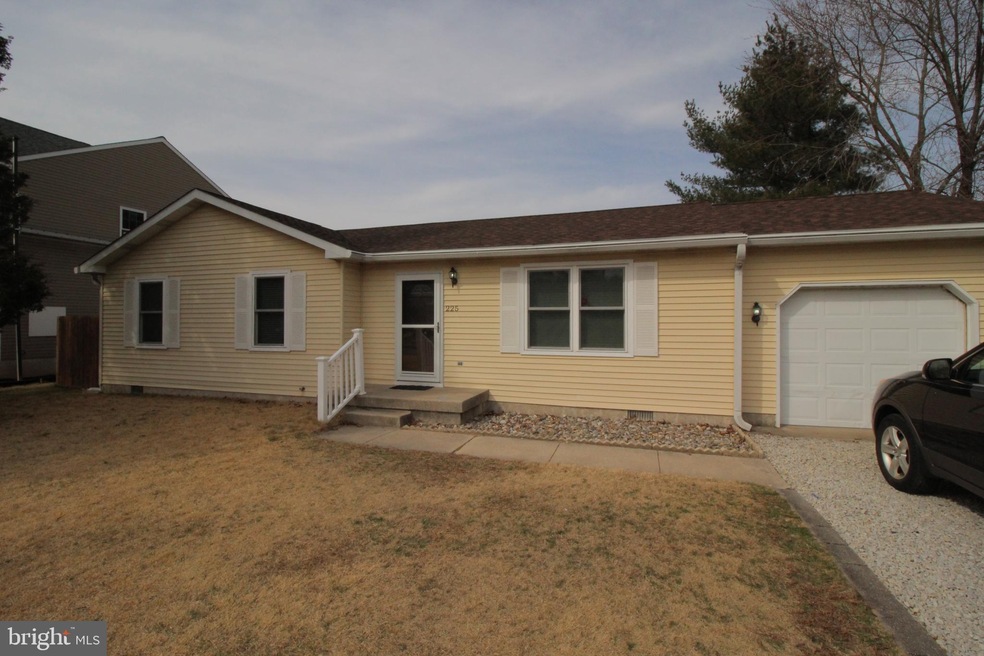 225 W Chestnut St, Clayton, NJ 08312 - photo 1