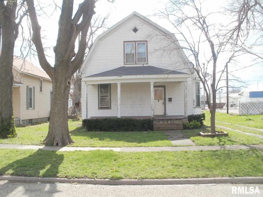 716 N Kankakee St unit 716 N.Kankakee, Lincoln, IL 62656 - photo 1