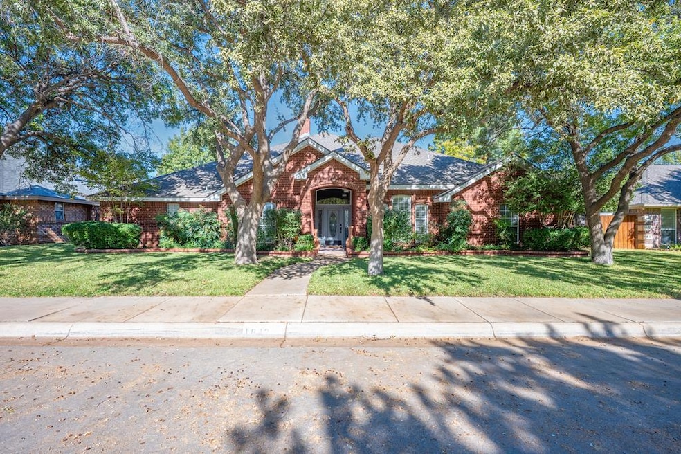 1812 Dukes Dr, Midland, TX 79705 - photo 1