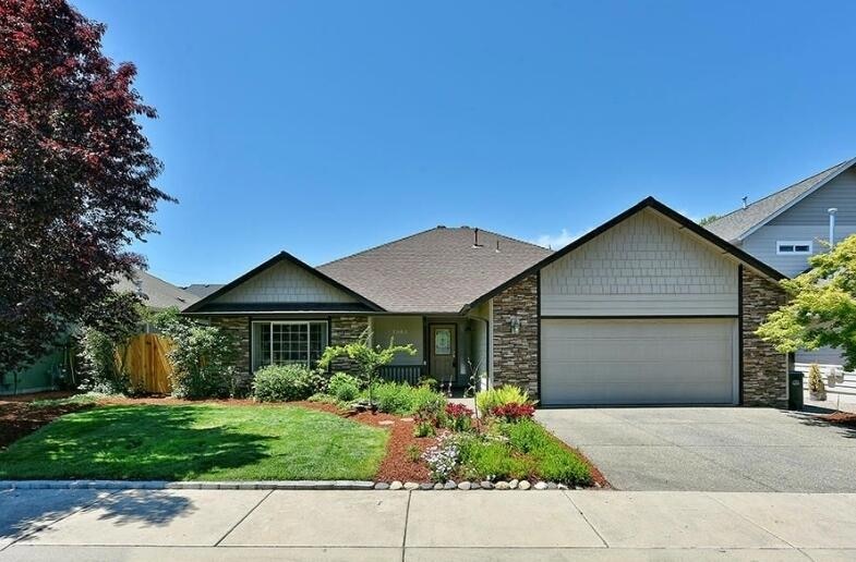 1362 SW Argo Ln, Grants Pass, OR 97527 - photo 1
