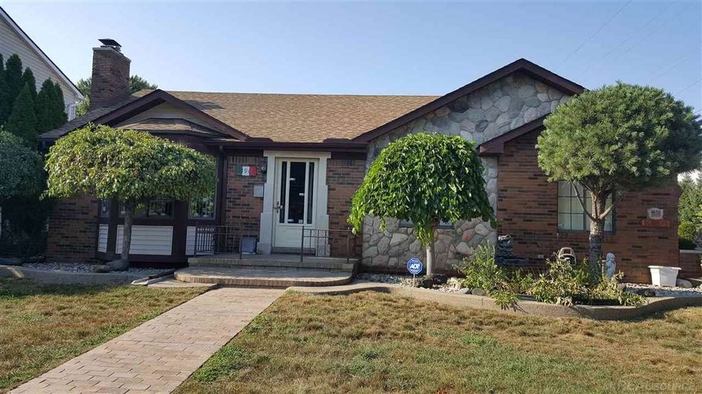 13901 Bernice Ave, Warren, MI 48089 - photo 1