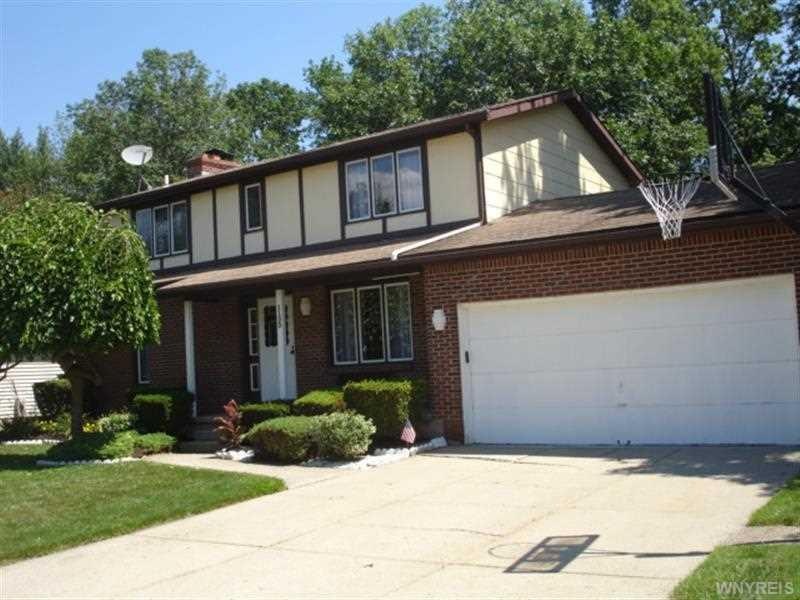 1153 Doebler Dr, North Tonawanda, NY 14120 - photo 1