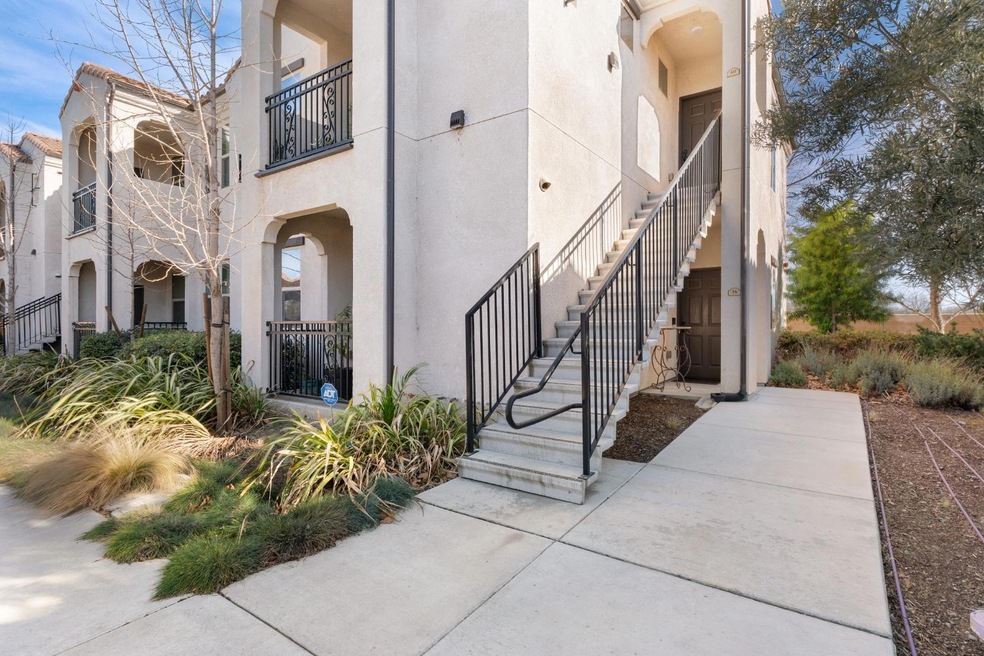 140 Ivy Ave unit E 36, Patterson, CA 95363 - photo 1