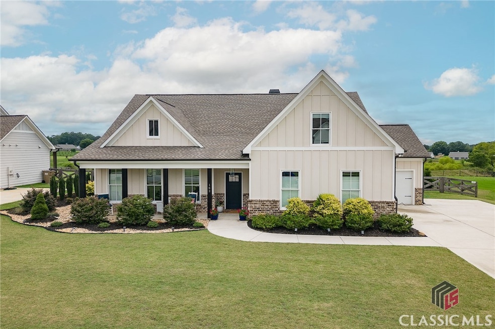 182 Perkins Ct, Winder, GA 30680 - photo 1