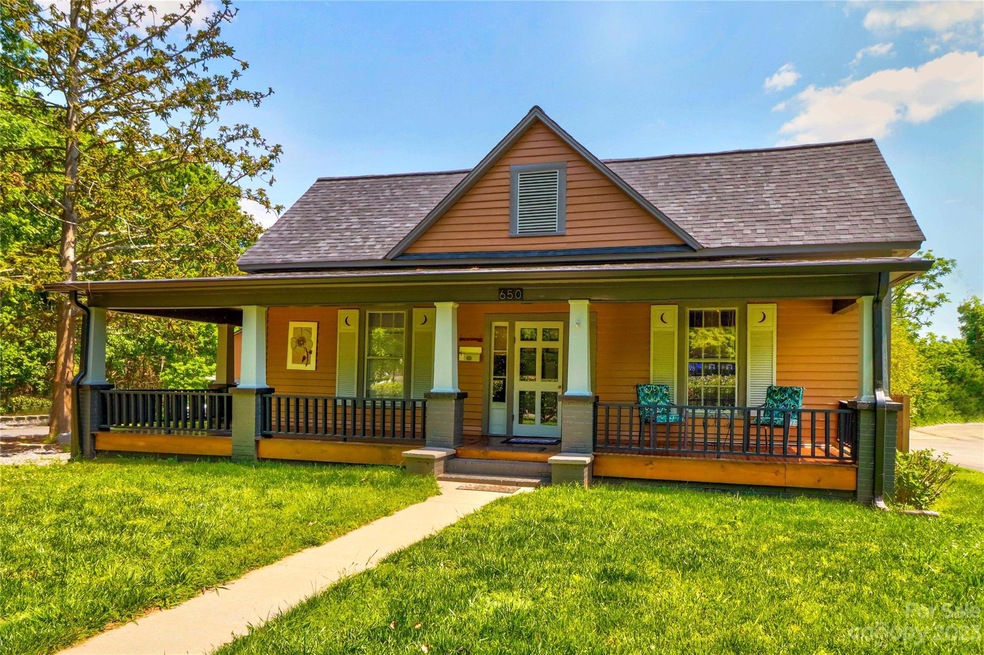 650 Davie Ave, Statesville, NC 28677 - photo 1