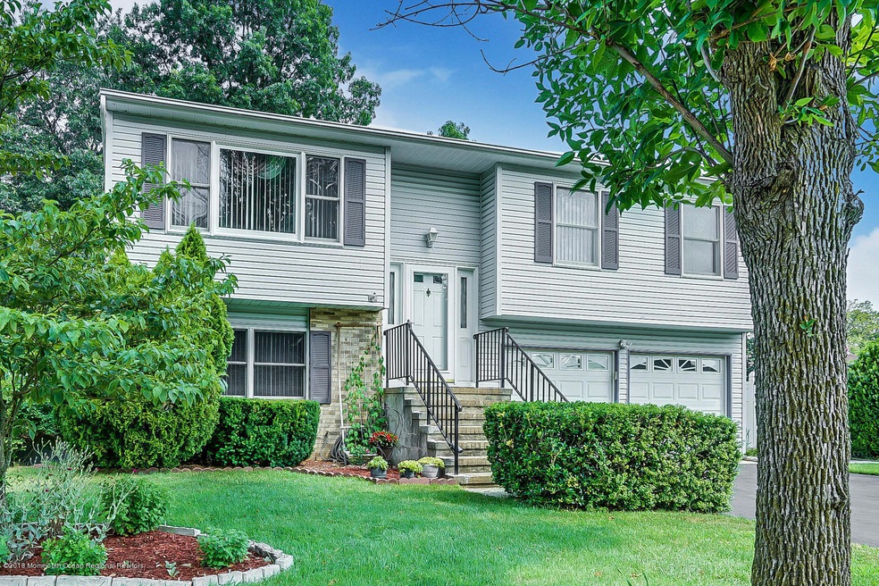 4 Independence Way Howell NJ-large-004-1