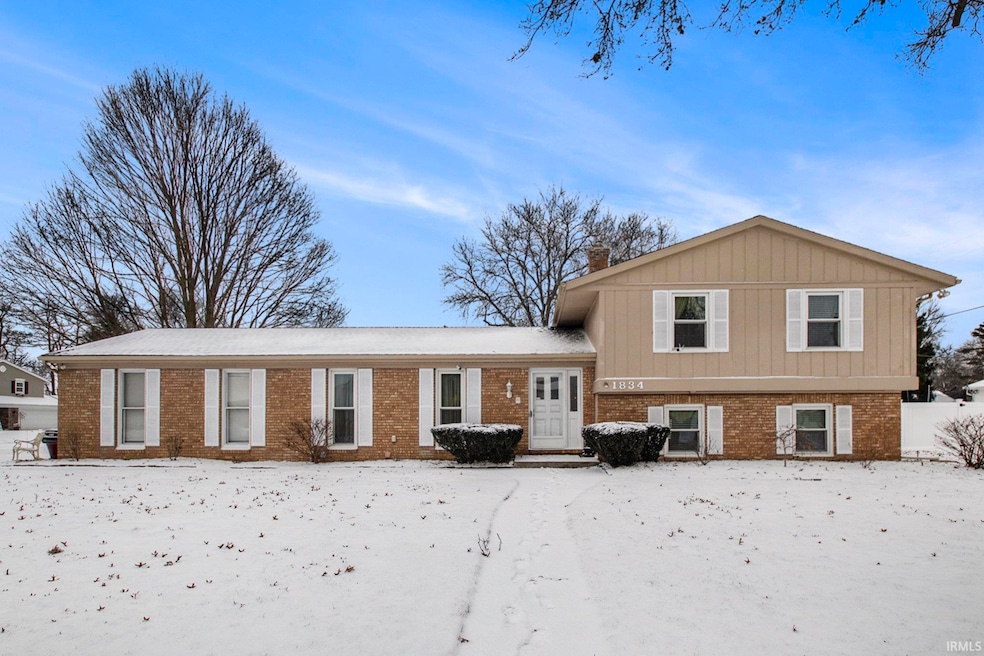 1834 Crabtree Ln, Elkhart, IN 46514 - photo 1