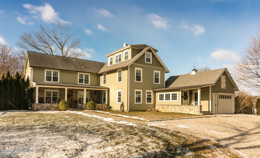 6 Strawbridge Ln, Greenwich, CT 06831 - photo 1