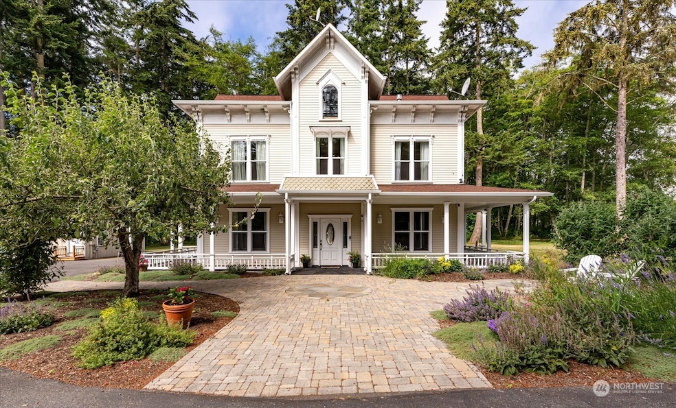 Welcome to 1739 Hastie Lake Rd.