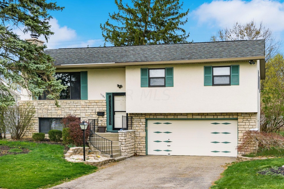 1586 Penworth Dr, Columbus, OH 43229 - photo 1