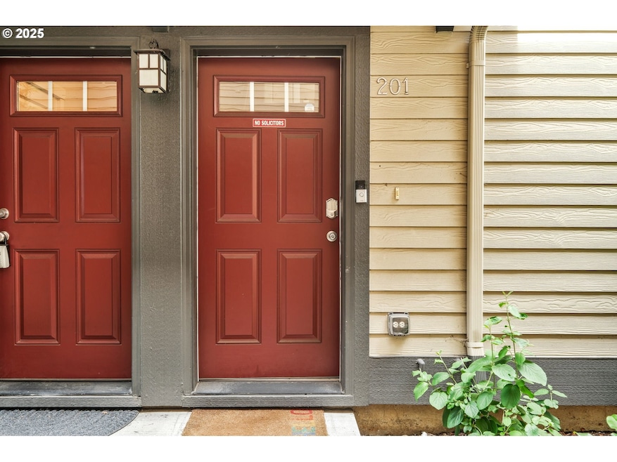 1120 SW 170th Ave unit 201, Beaverton, OR 97003 - photo 1