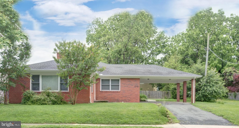 219 Calvert St, Chestertown, MD 21620 - photo 1