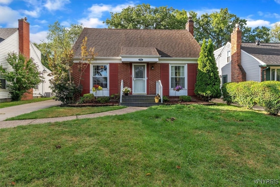 71 Gardenwood Ln, Buffalo, NY 14223 - photo 1