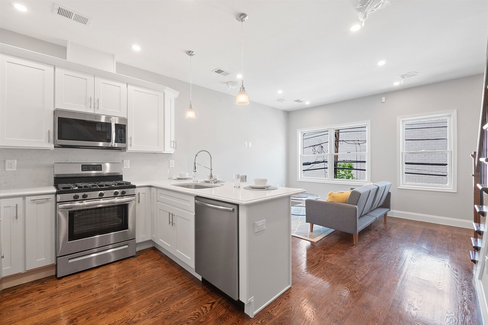 157 Laidlaw Ave unit 2, Jersey City, NJ 07306 - photo 1