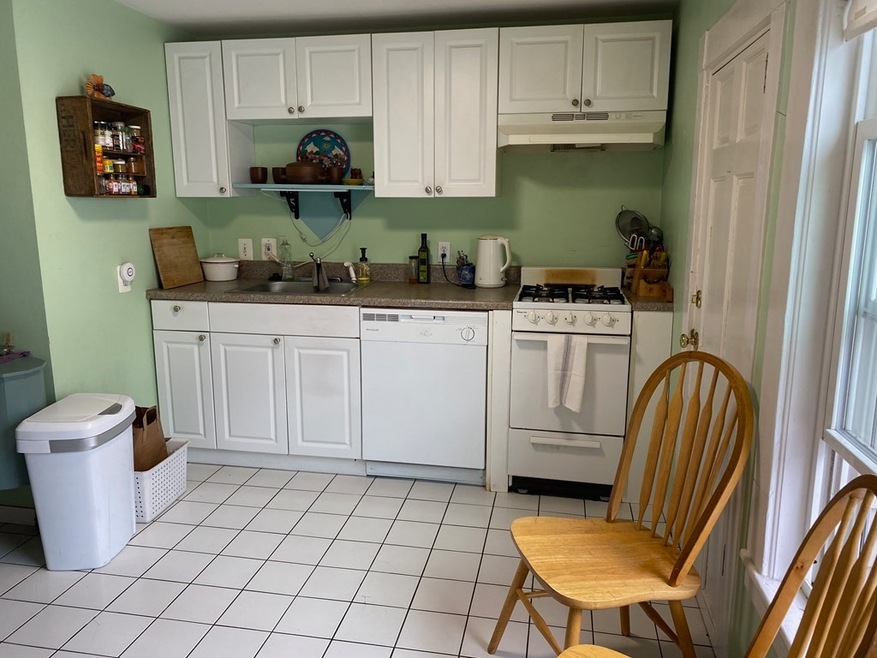 8 Roberts St unit 3R, Brookline, MA 02445 - photo 1