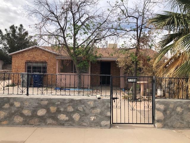 7708 Parral Dr, El Paso, TX 79915 - photo 1