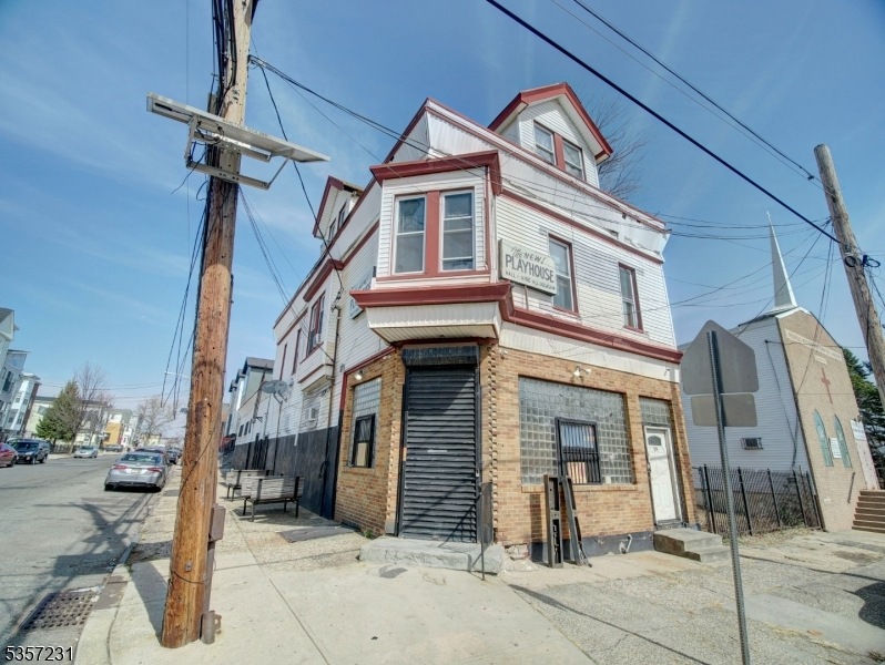 474 15th Ave, Newark, NJ 07103 - photo 1