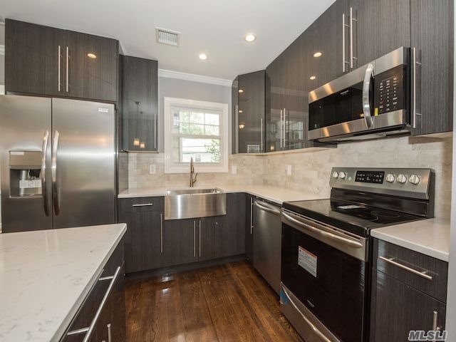 26 Firethorne Ln, Valley Stream, NY 11581 - photo 1