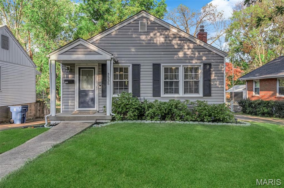 3535 San Jose Ln, Saint Ann, MO 63074 - photo 1