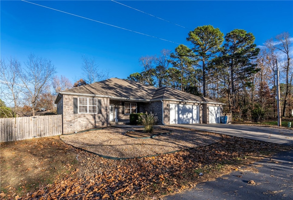 22 Bassingham Ln, Bella Vista, AR 72715 - photo 1