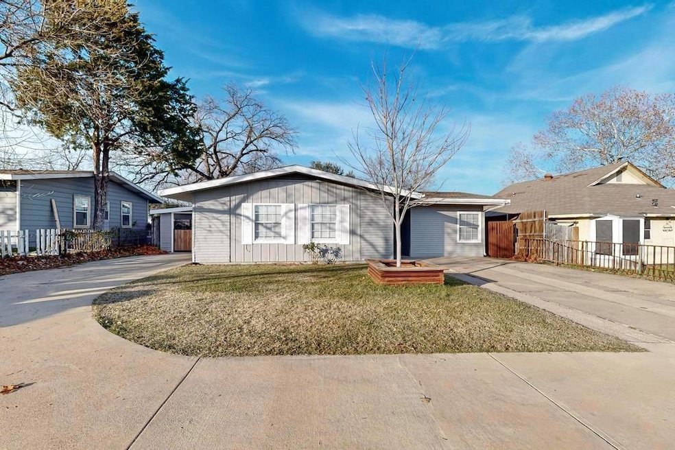Single story home featuring a front yard