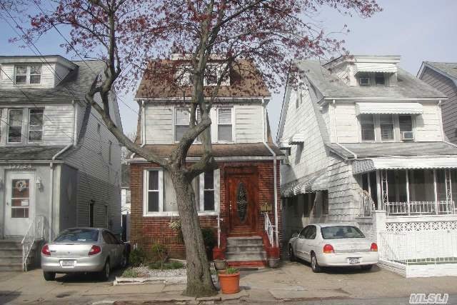 137-22 96th Place unit 2nd, Jamaica, NY 11417 - photo 1