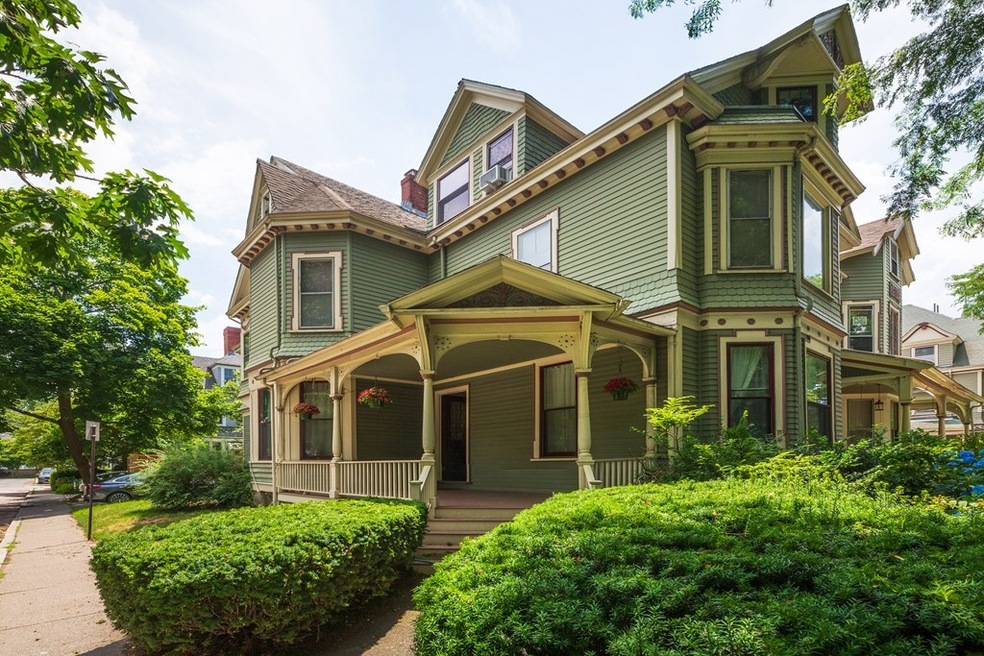 62 Cypress St unit 5, Brookline, MA 02445 - photo 1