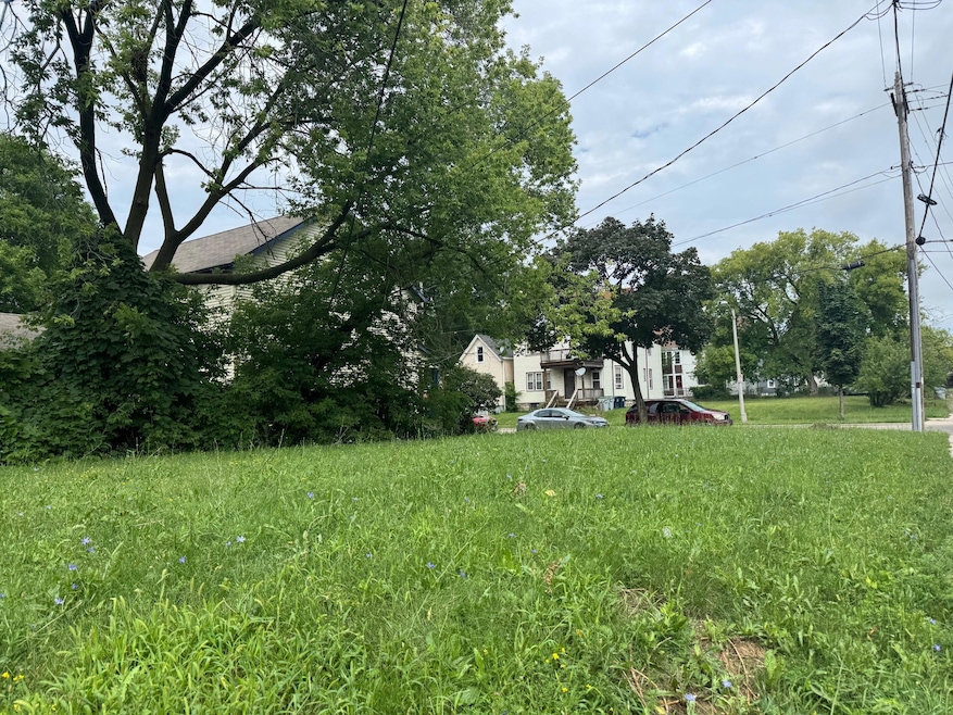 1521 W Wright St unit 1525, Milwaukee, WI 53206 - photo 1