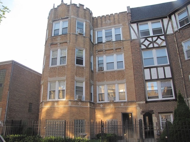 6318 N Mozart St, Chicago, IL 60659 - photo 1