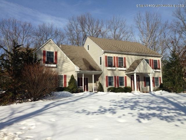 5 bedroom custom built Colonial