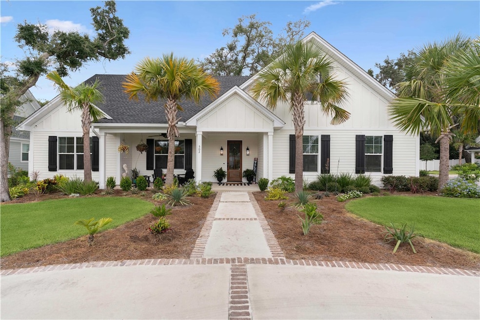 502 Conservation Dr, Saint Simons Island, GA 31522 - photo 1