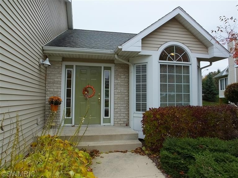 1871 Turnstone Ln NE unit 91, Grand Rapids, MI 49505 - photo 1