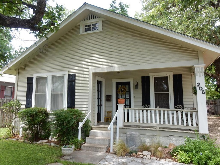 206 W Orchard St, Fredericksburg, TX 78624 - photo 1