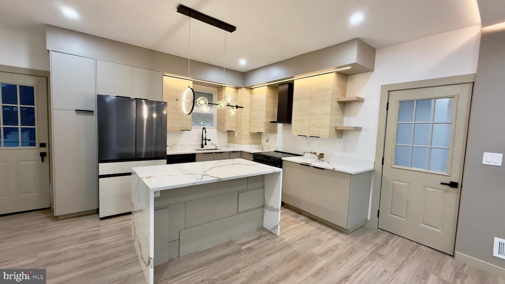 1011 Elnore Ave, Temple, PA 19560 - photo 1