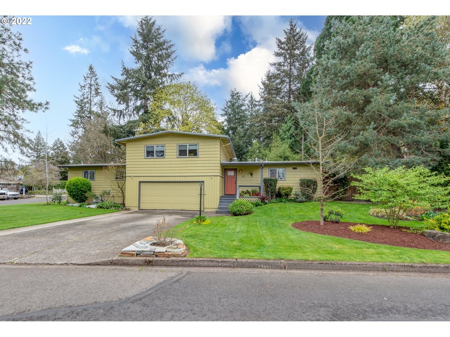 1595 Russet Dr, Eugene, OR 97401 - photo 1