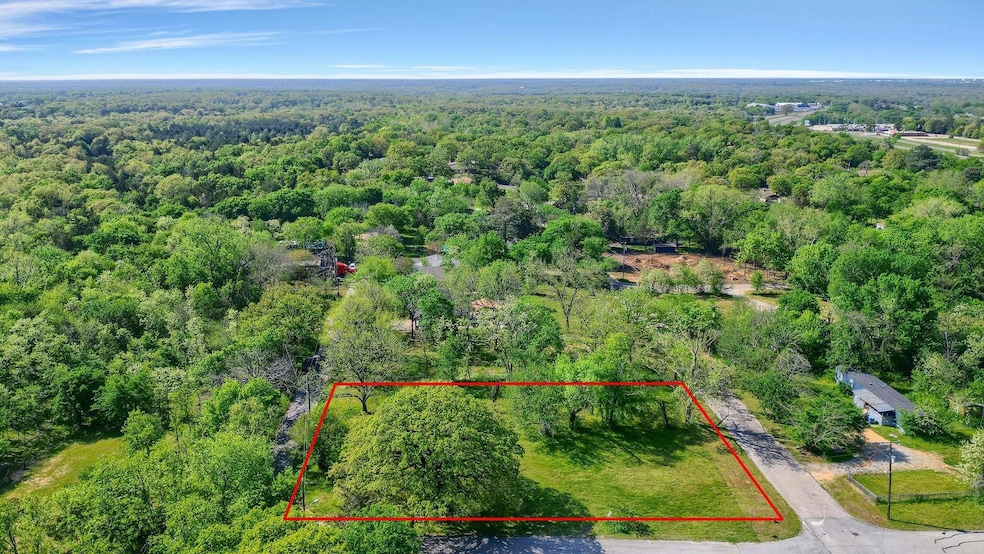 228 E Prospect St, Denison, TX 75021 - photo 1