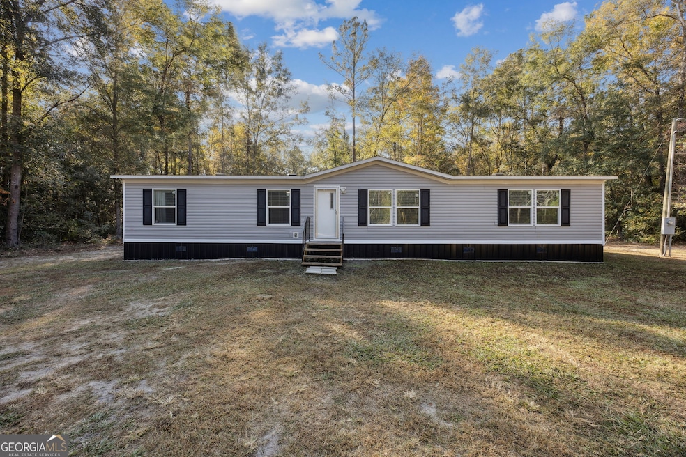 841 W 3rd St, Woodbine, GA 31569 - photo 1