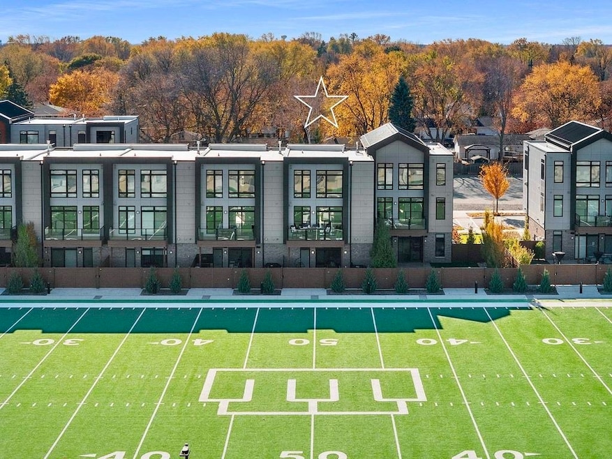 1108 Brookwood Dr, Green Bay, WI 54304 - photo 1