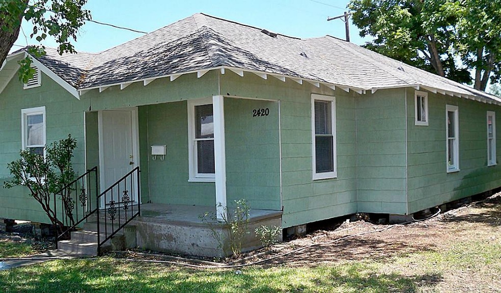 2420 Eastman St, Houston, TX 77009 - photo 1