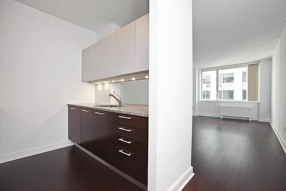 The Avery Condominium unit 7D, New York, NY 10069 - photo 1