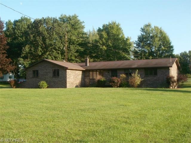 SPACIOUS CUSTOM BUILT BRICK RANCH
