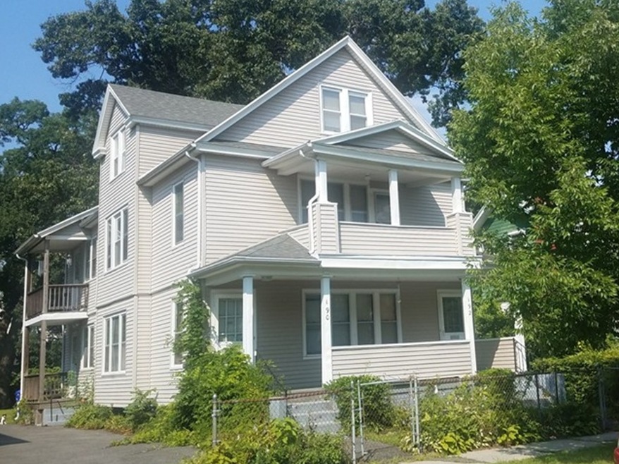 190 Oak Grove Ave unit 192, Springfield, MA 01109 - photo 1