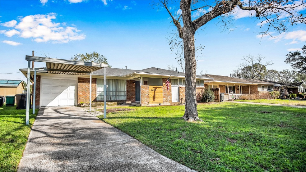 5426 Viking Dr, Houston, TX 77092 - photo 1