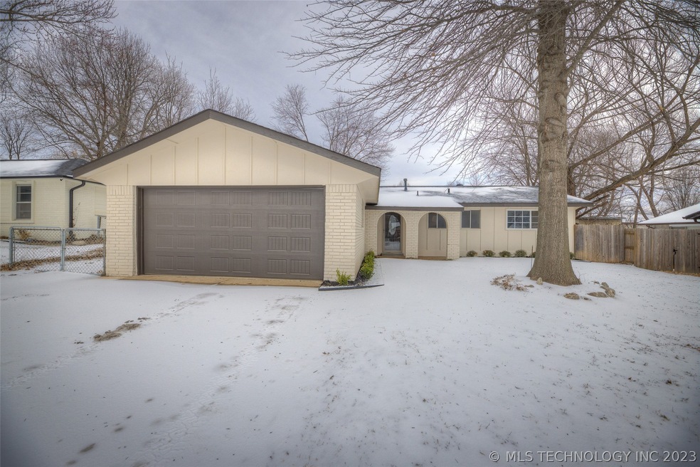 126 W Kent St, Broken Arrow, OK 74012 - photo 1