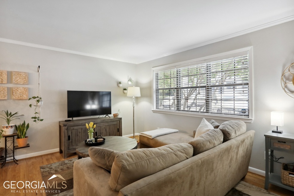 Turn-Key Living In A PRIME Location!