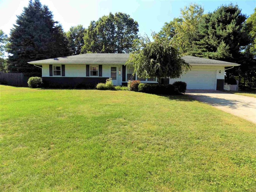 57265 Horseshoe Ct, Goshen, IN 46528 - photo 1