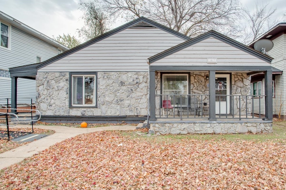 1017 W Cherokee Ave, Enid, OK 73703 - photo 1