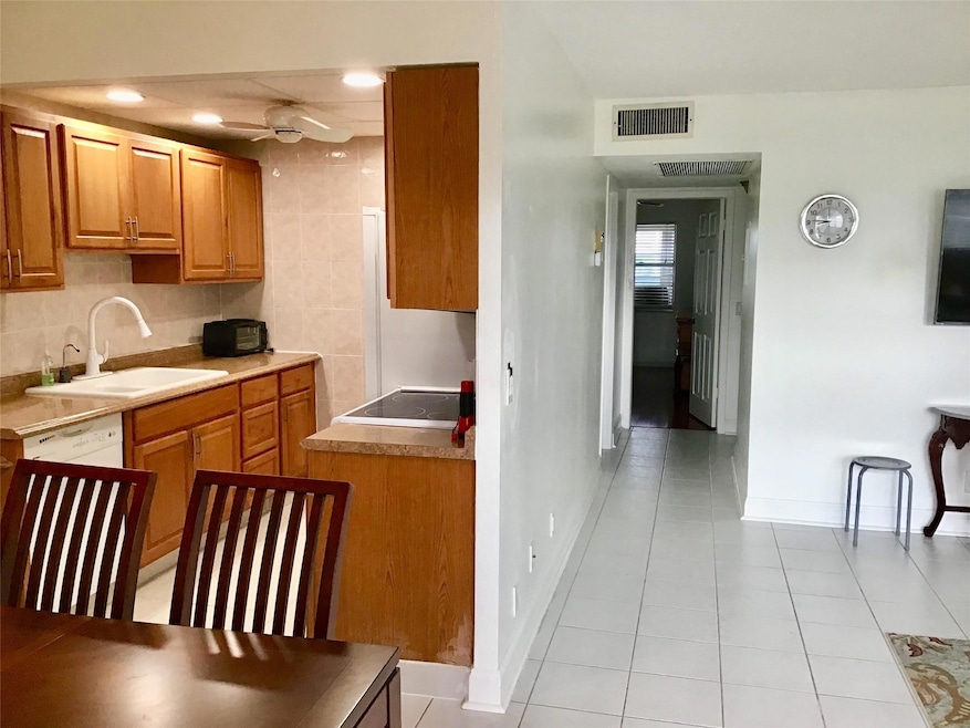 2038 Exeter C unit 2038, Boca Raton, FL 33434 - photo 1