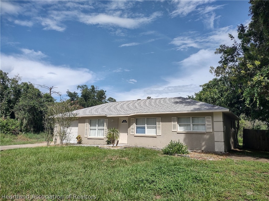 1027 Doral Ave, Lake Placid, FL 33852 - photo 1