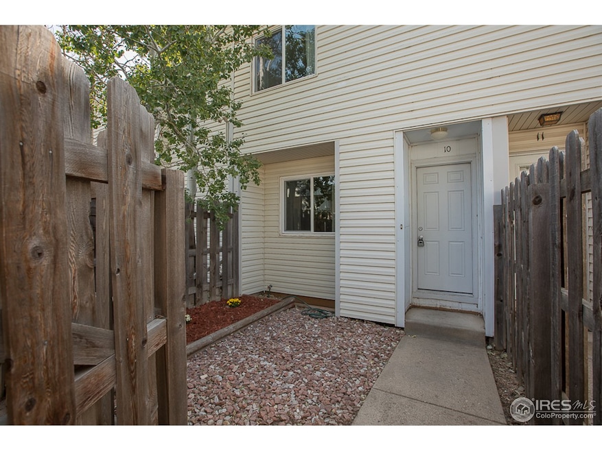 Fenced Front patio